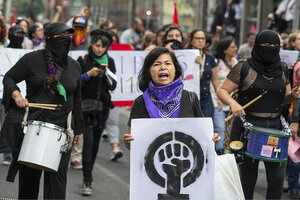 March Against Femicide In Mexico City - CSMonitor.com